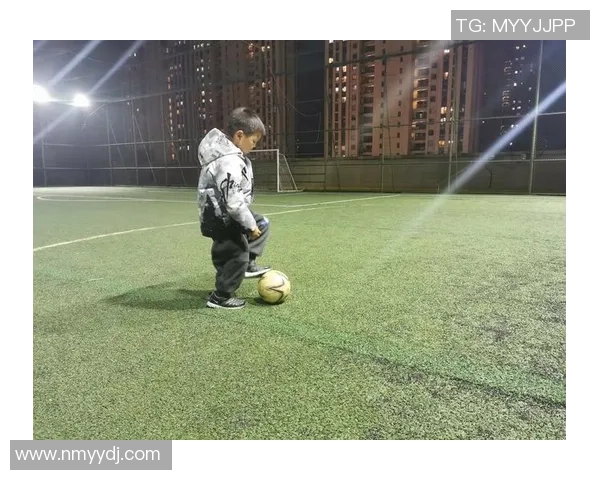 七岁孩子如何通过足球训练培养团队合作与自信心
