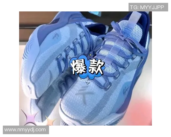 安踏女款篮球运动鞋助力你的场上表现与时尚风格完美结合